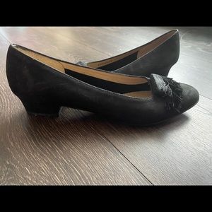 Salvatore Ferragamo Boutique Tassel Suede pump